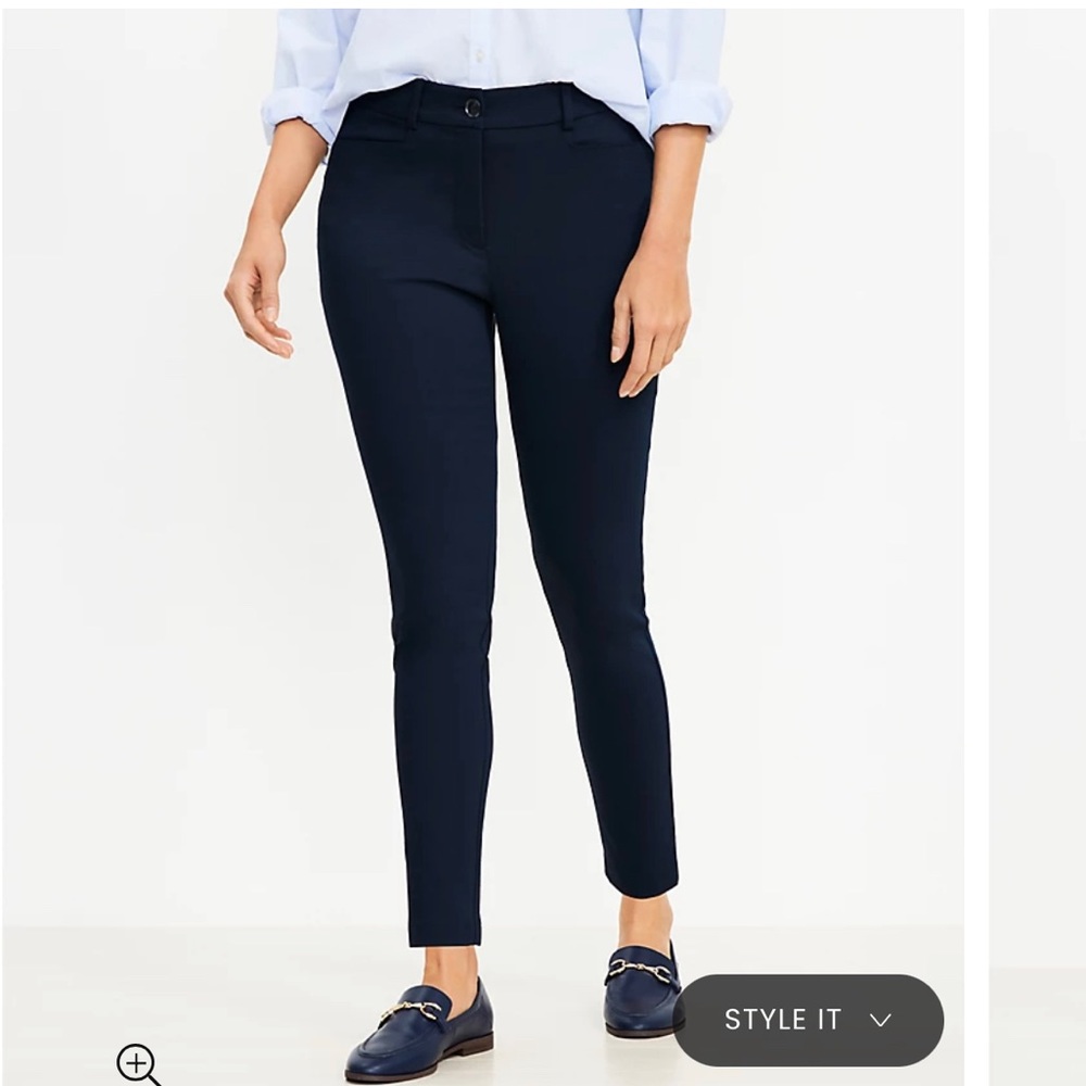 The loft Curvy Sutton Skinny Pants size 14 color navy